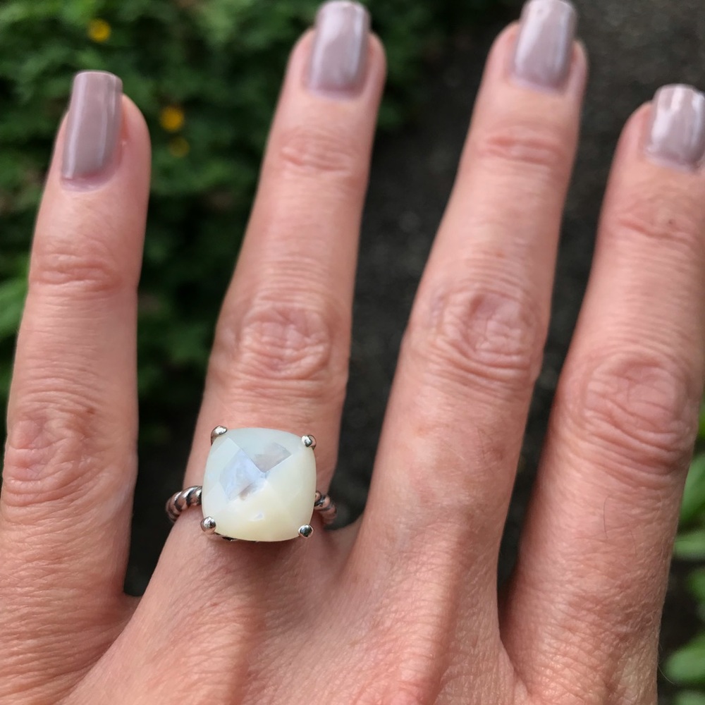 Mother of pearl ring, silver, stamped